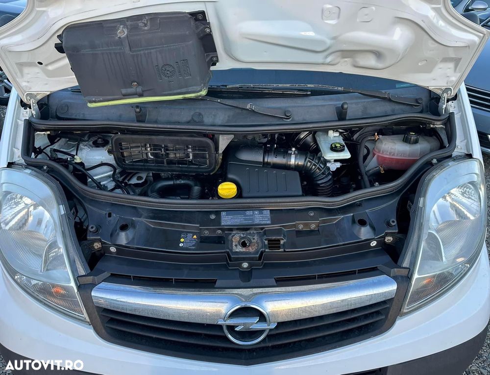 Opel Vivaro - 10