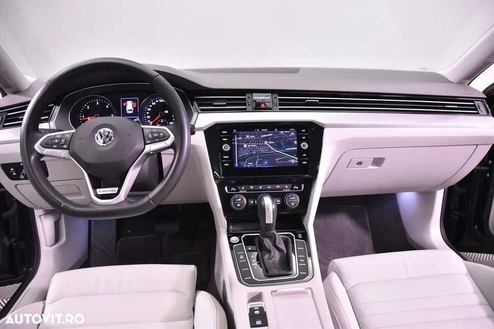 Volkswagen Passat - 9