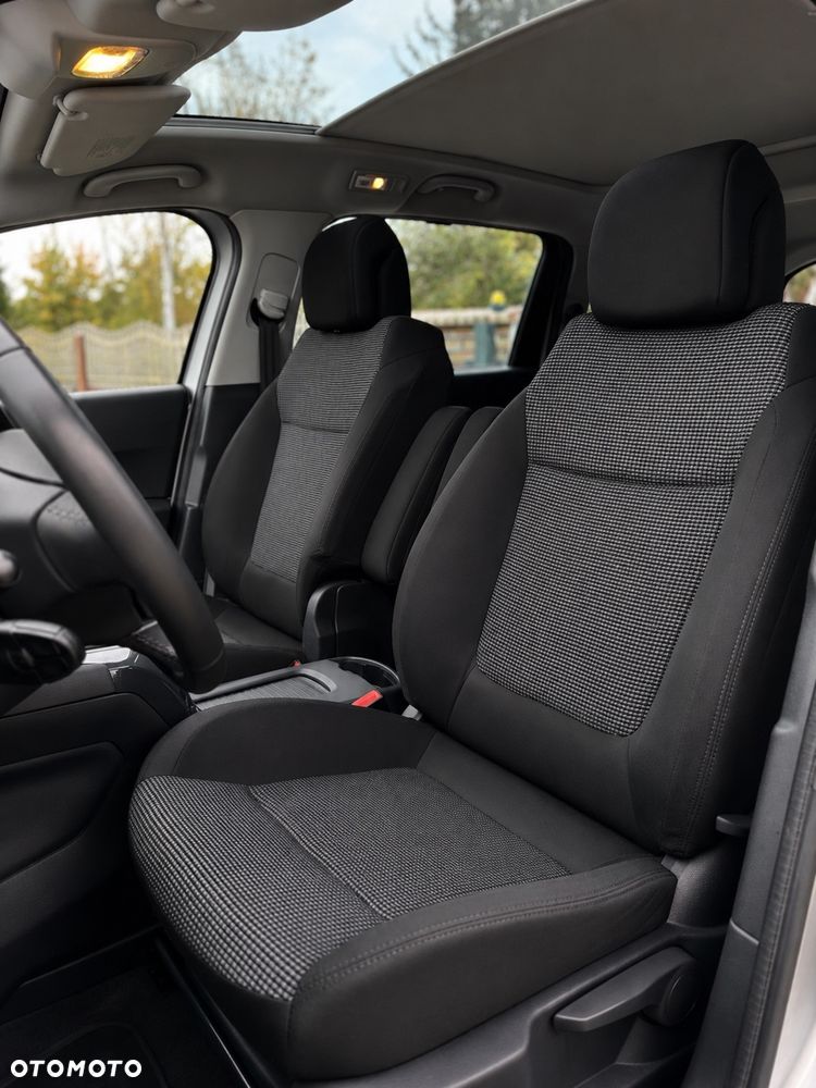 Peugeot 5008 1.6 THP Family 7os - 18