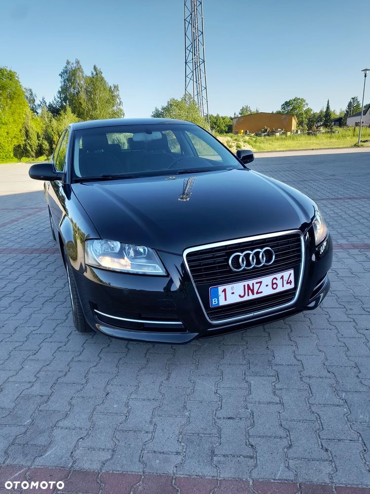 Audi A3 Sportback - 2
