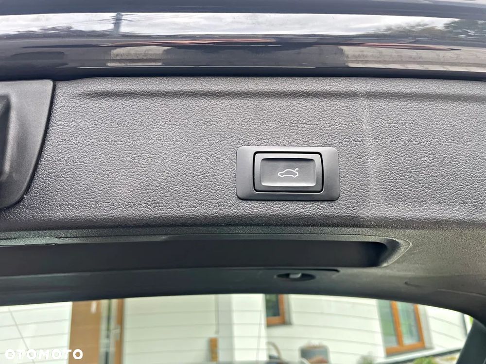 Audi A4 Avant 2.0 TDI ultra sport - 30