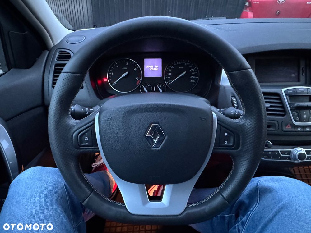 Renault Laguna 2.0 dCi Tech Run - 10