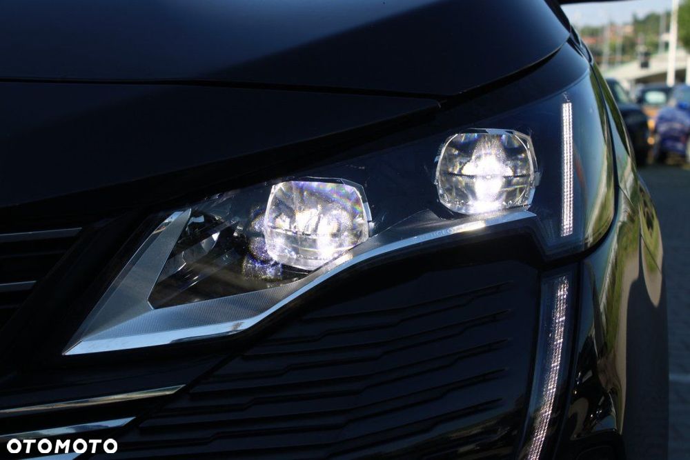 Peugeot 5008 - 11