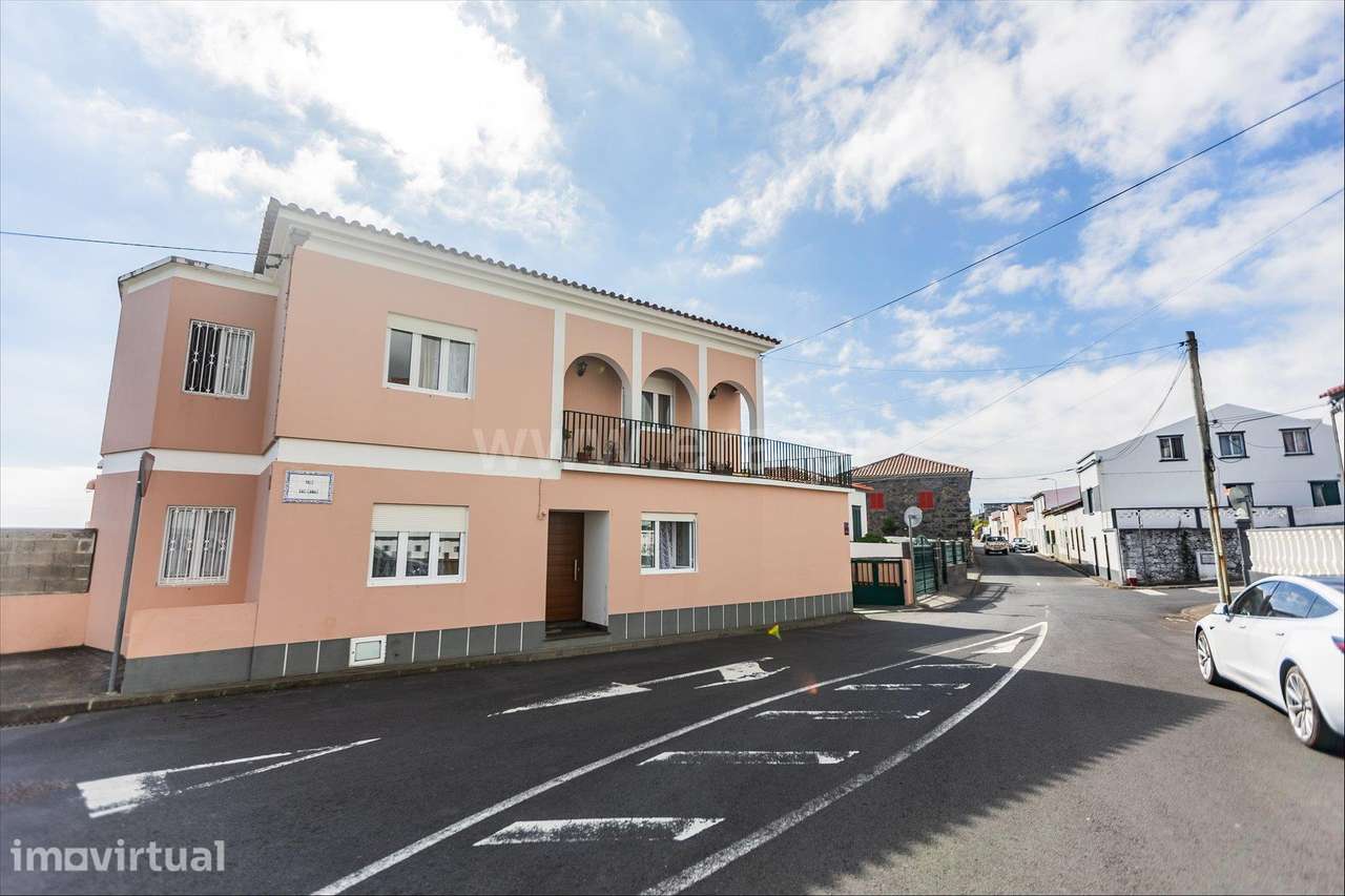 Moradia, 5 quartos, Ponta Delgada