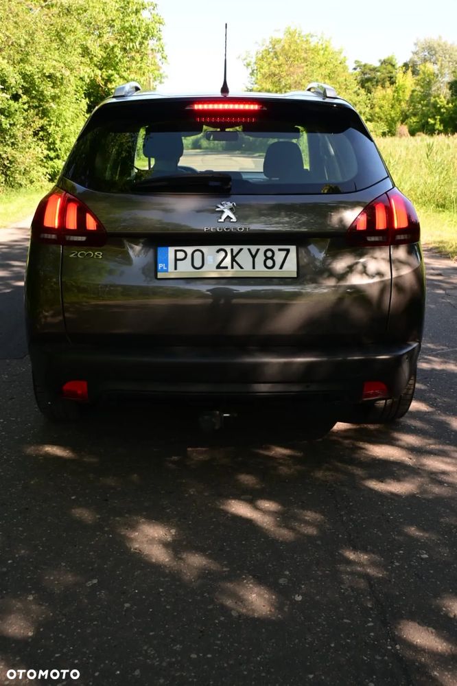 Peugeot 2008 1.2 Pure Tech Active S&S EAT6 - 5