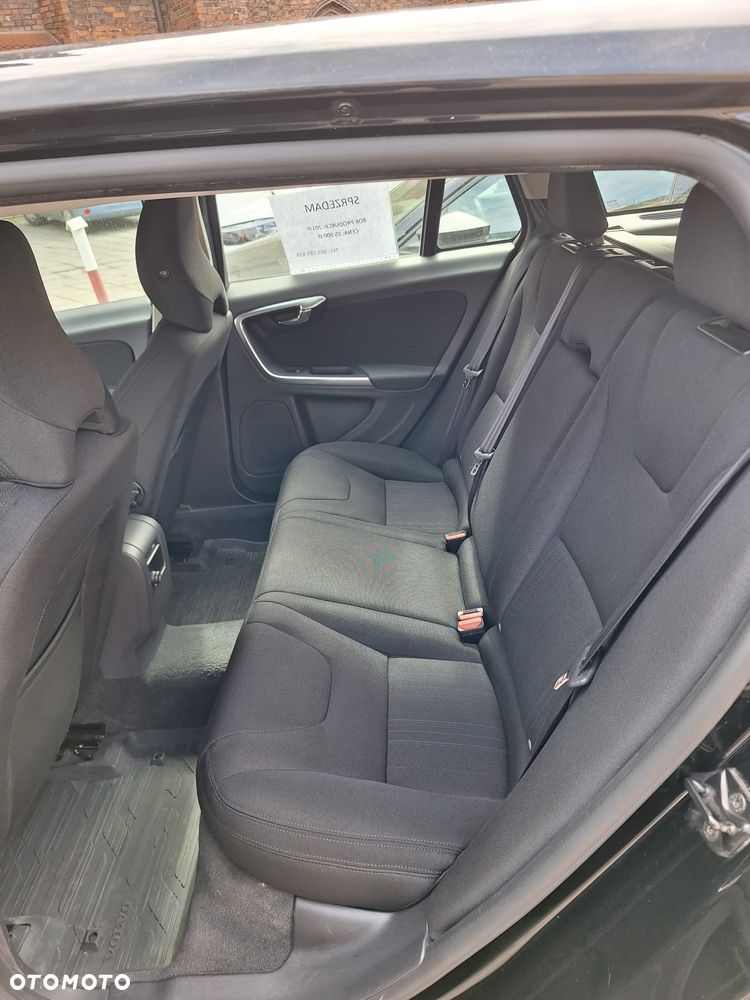 Volvo V60 D2 Edition - 11