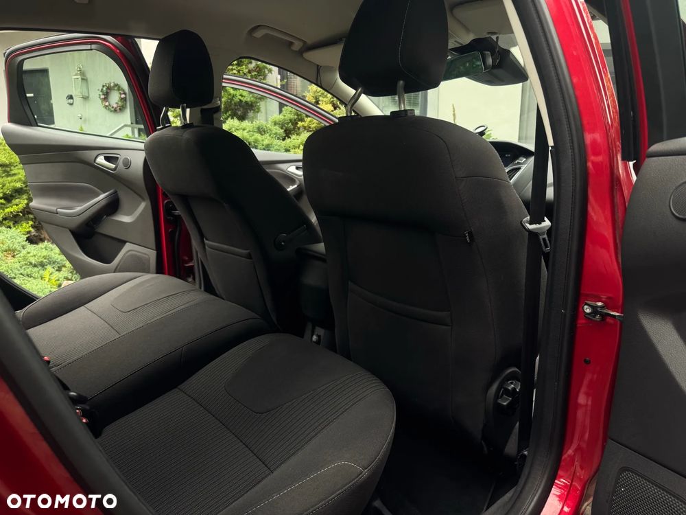 Ford Focus 1.6 EcoBoost Edition - 24