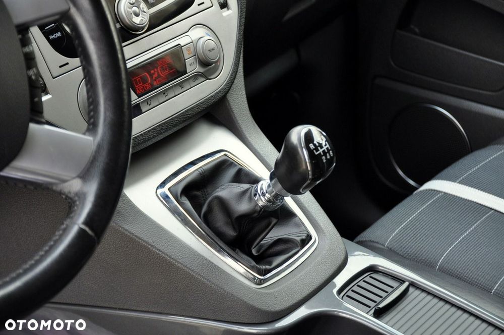 Ford Kuga - 34