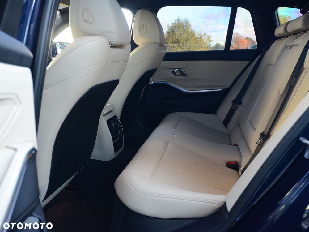 BMW Seria 3 - 30