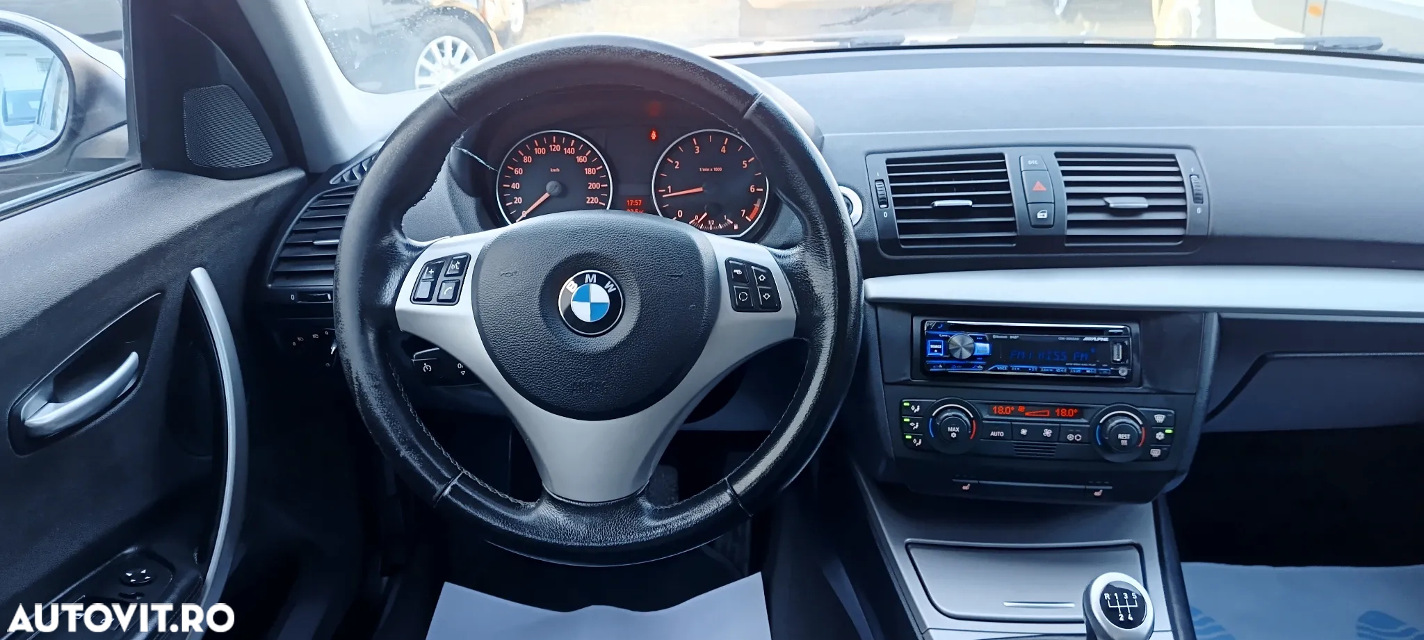 BMW Seria 1 118i - 15