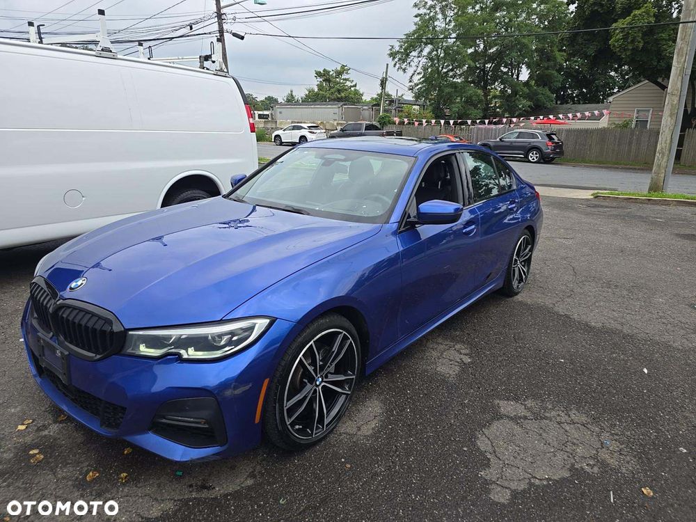 BMW Seria 3 330i xDrive M Sport - 1