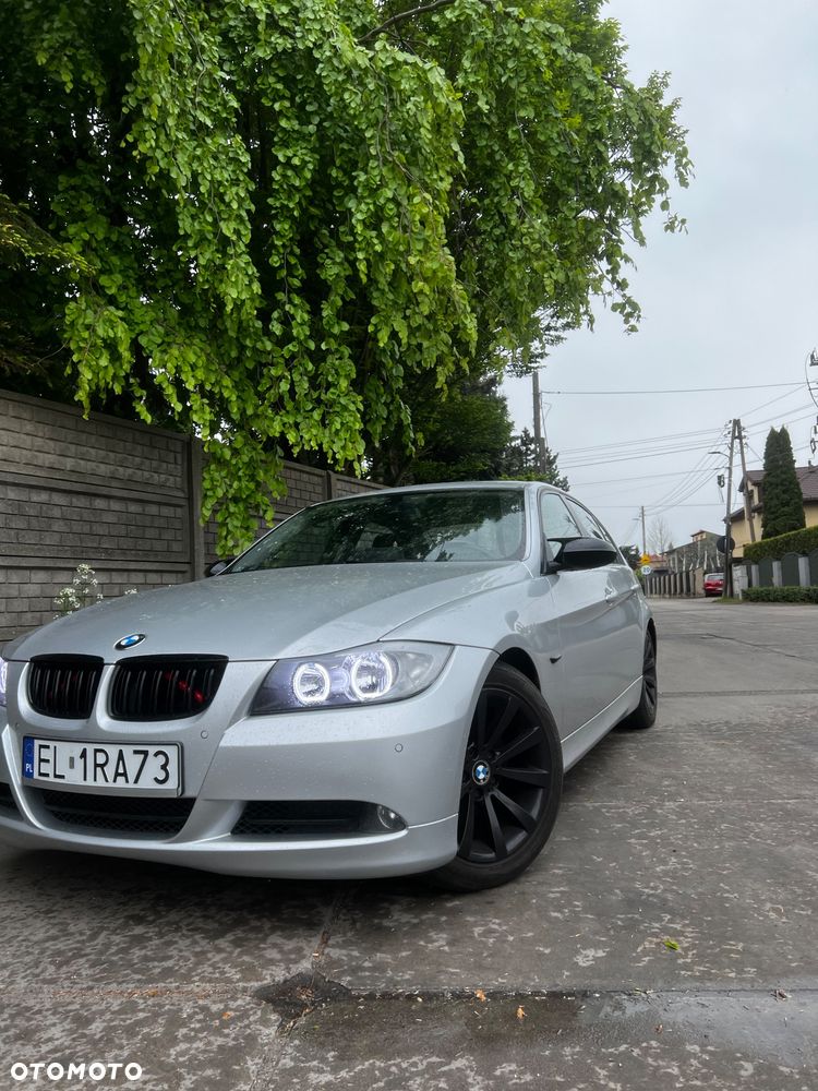 BMW Seria 3 320i - 1