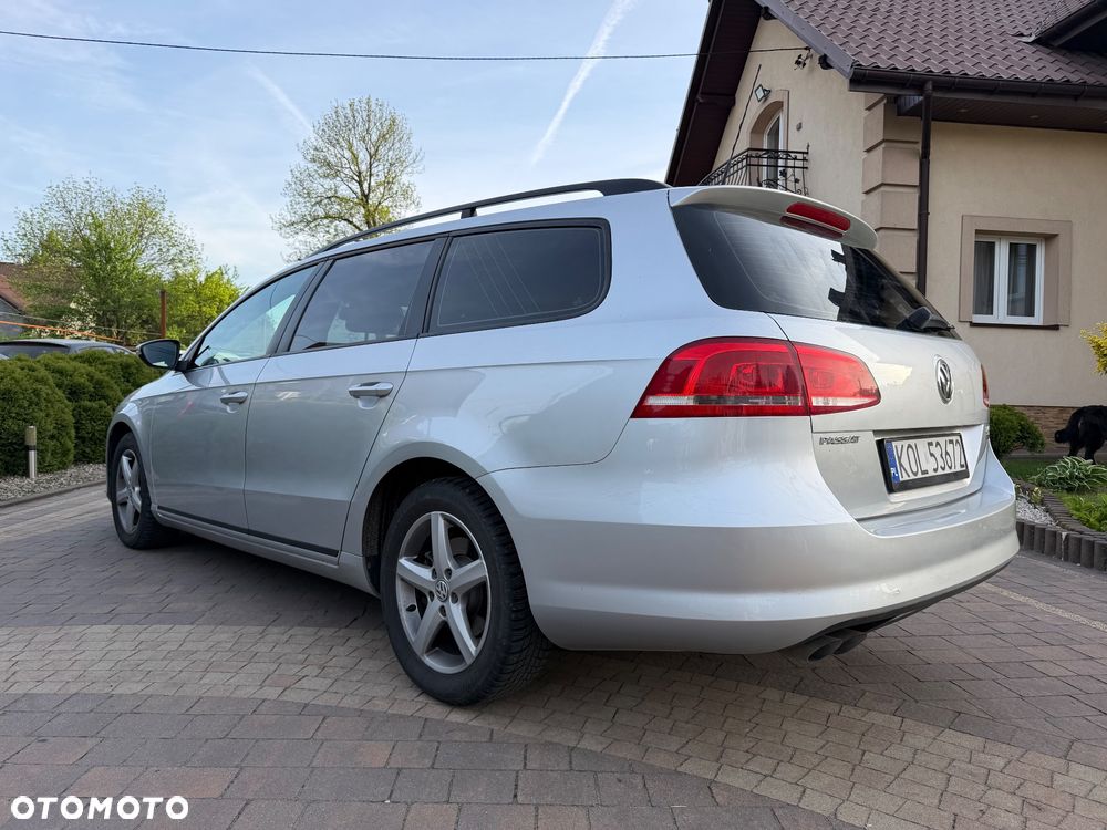 Volkswagen Passat 2.0 Blue TDI SCR Comfortline - 13