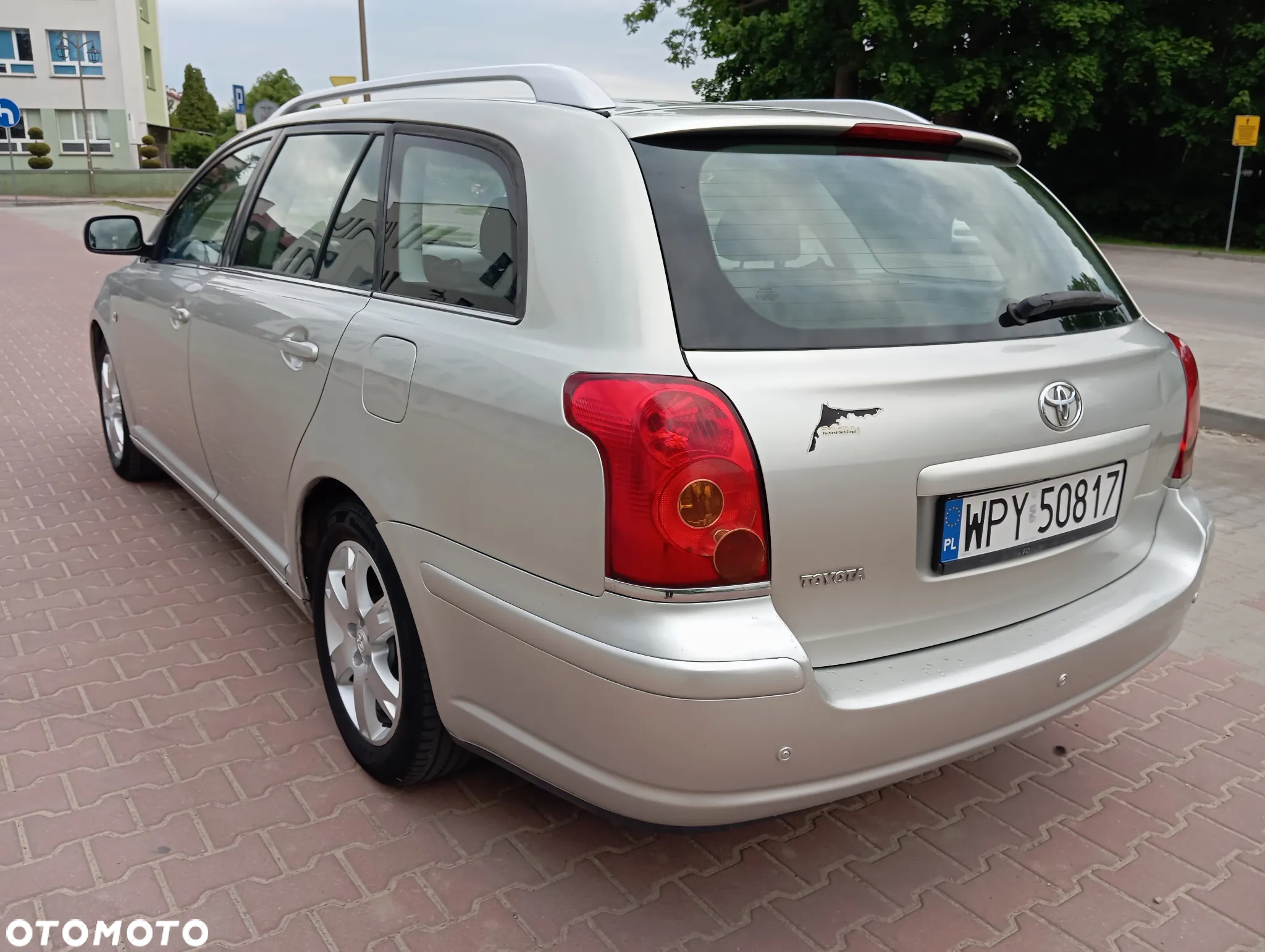 Toyota Avensis - 5