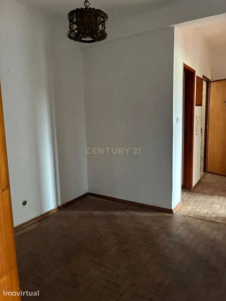 T2 para remodelar - Cavadas, Seixal - Grande imagem: 4/8