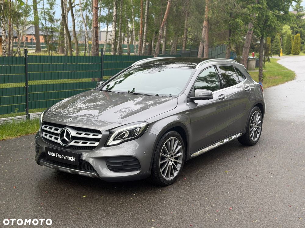 Mercedes-Benz GLA 200 7G-DCT AMG Line