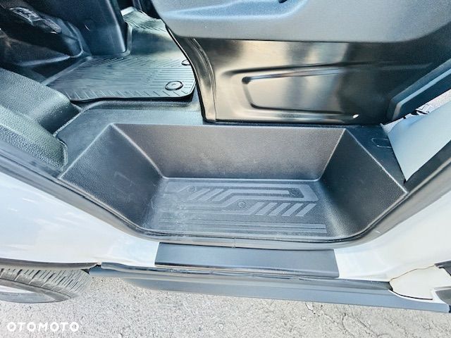 Ford Transit Kombi L2H3 Trend - 24