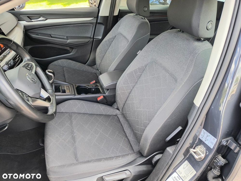 Volkswagen Golf - 10