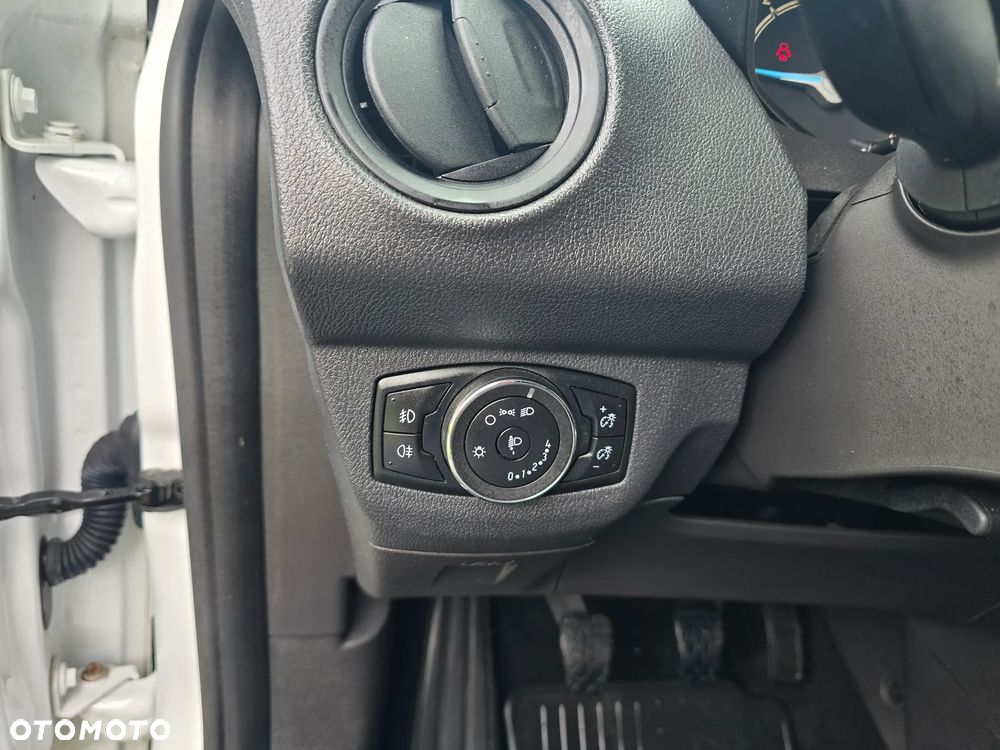 Ford Tourneo Courier 1.5 TDCi Sport - 17