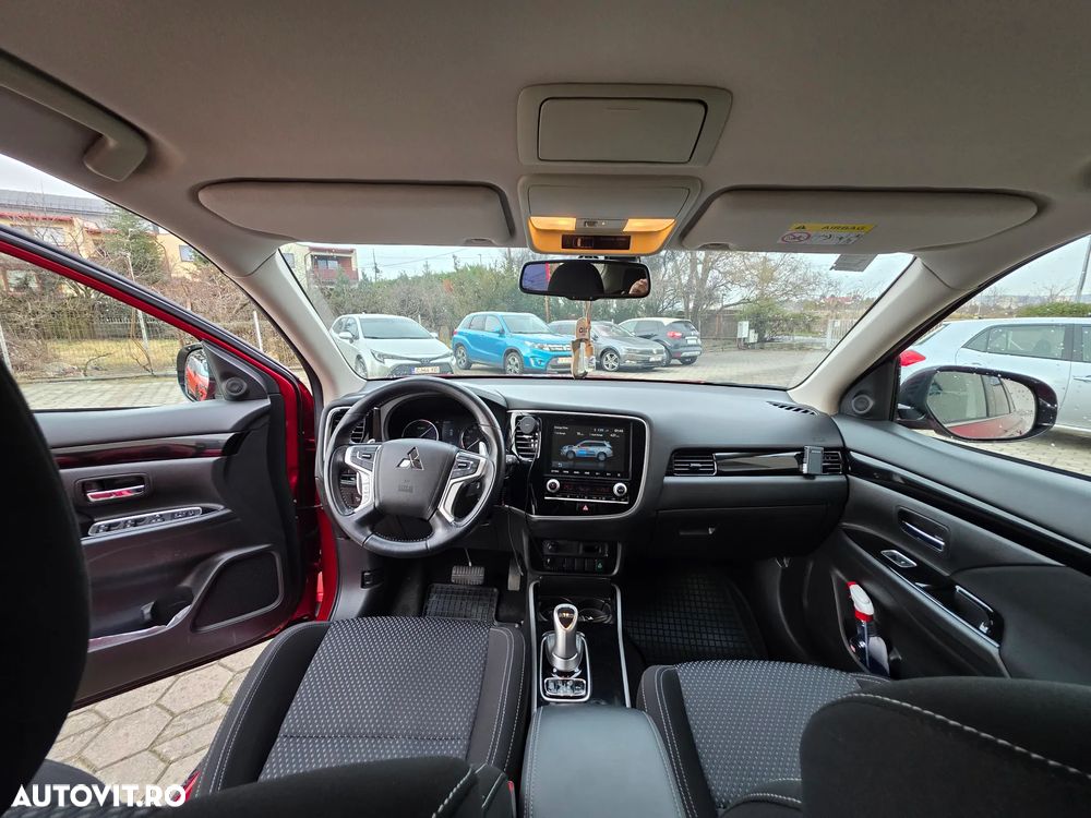 Mitsubishi Outlander PHEV 2.4 L 4X4 Instyle - 7
