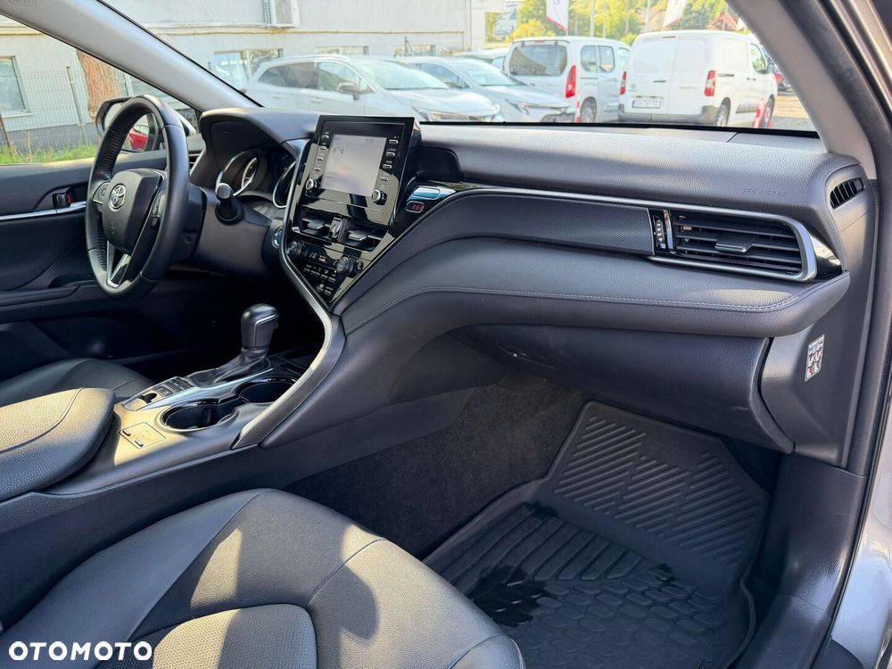 Toyota Camry 2.5 Hybrid Comfort CVT - 6