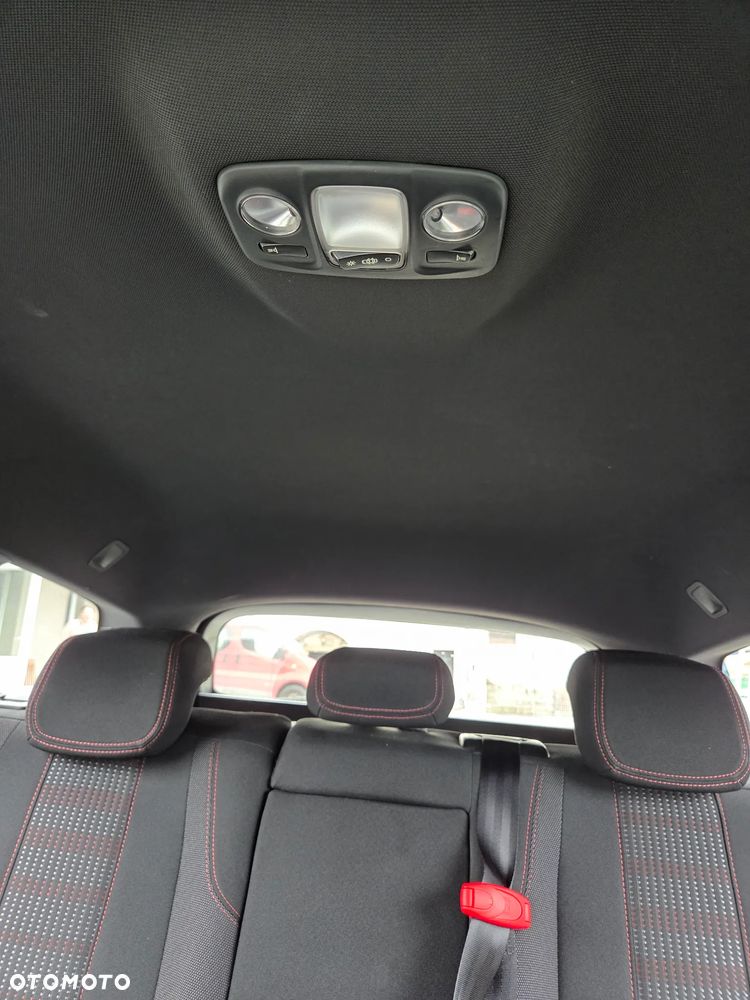 Peugeot 308 BlueHDi 130 EAT8 Stop & Start GT - 19