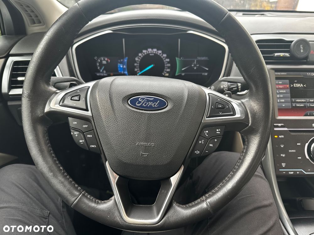 Ford Fusion 2.0 EcoBoost Titanium - 19