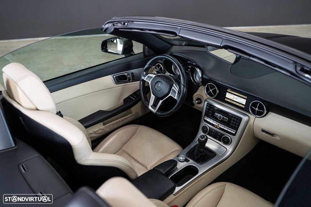Mercedes-Benz SLK 200 (BlueEFFICIENCY) - 11