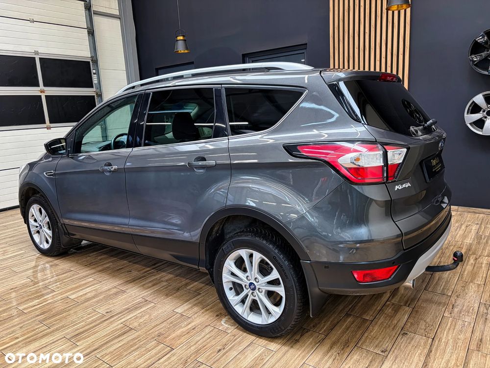 Ford Kuga 2.0 TDCi 2x4 Titanium - 10