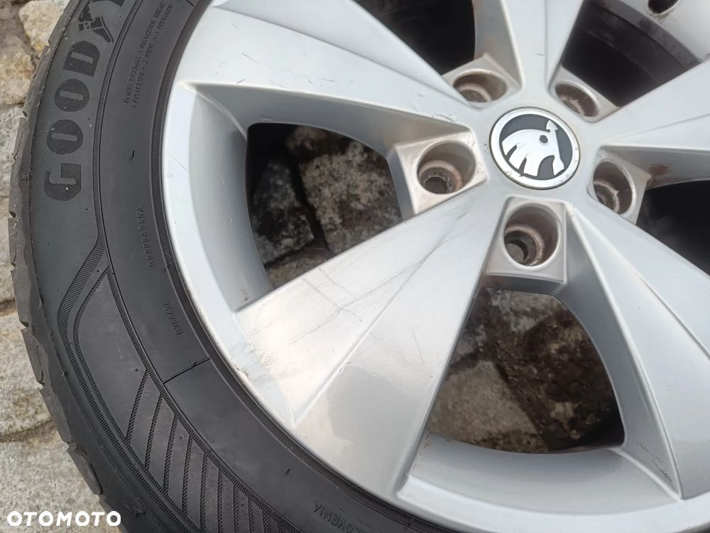 Felgi Aluminiowe 16 Skoda Octavia 3 5x112 ET46 5E0601025C Koła VW Seat Audi 6,5Jx16H2 - 8