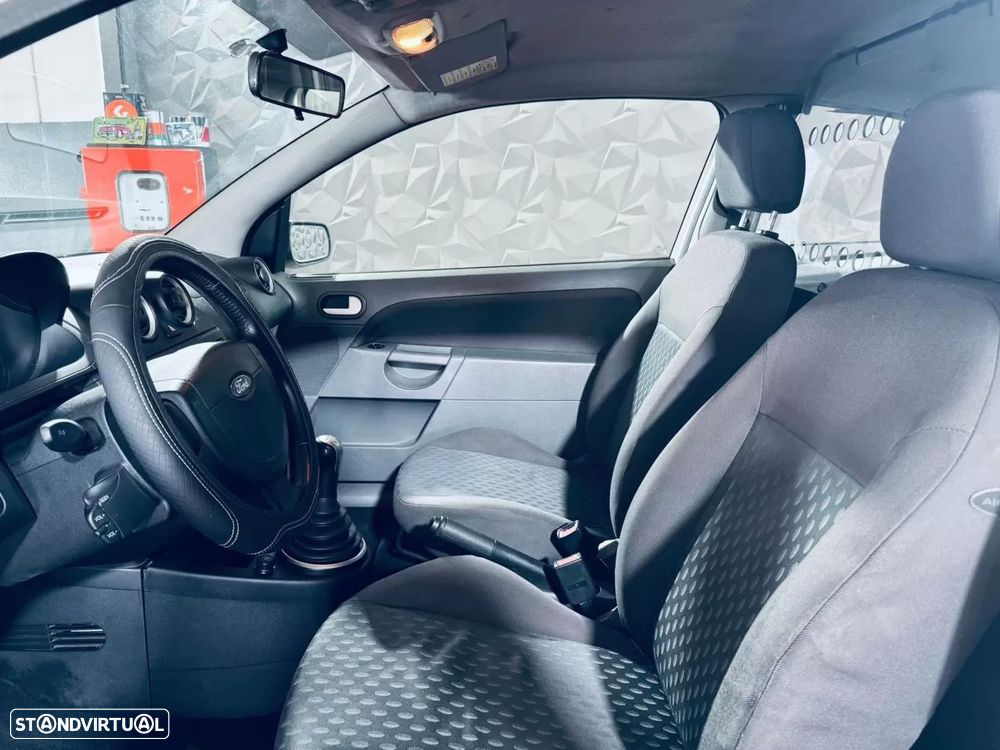 Ford fiesta - 14
