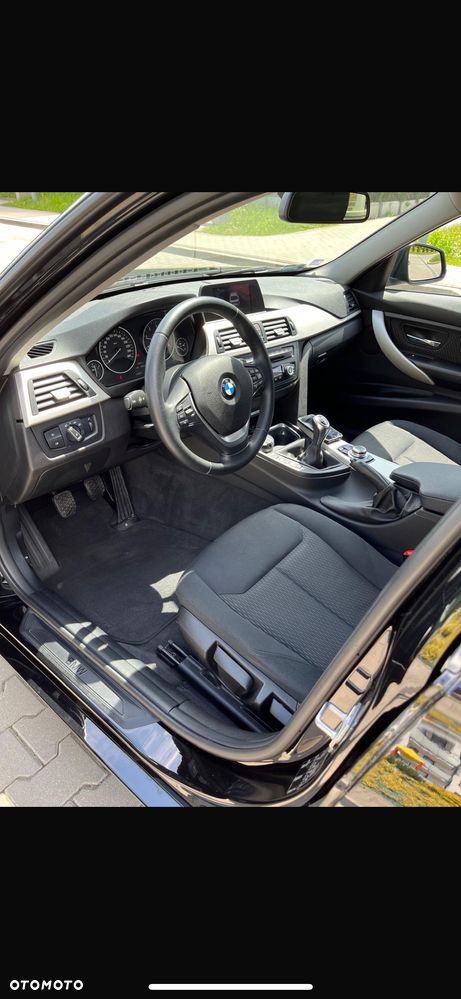 BMW Seria 3 318d Luxury Line EU6 - 39