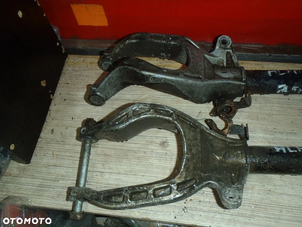 widelec widły mocowanie aluminiowy żeliwny przód amortyzator sprężyna alfa romeo 147 156 przód Posiadam prawie wszystkie części do tego modelu - 13