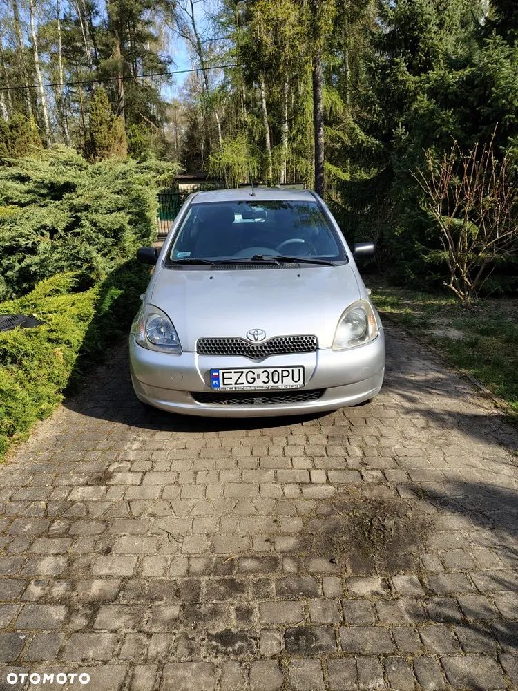 Toyota Yaris 1.0 Base - 8