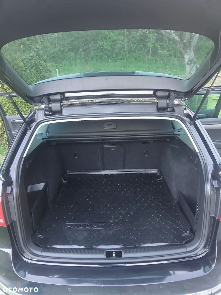 Volkswagen Passat 2.0 Blue TDI SCR Comfortline - 23