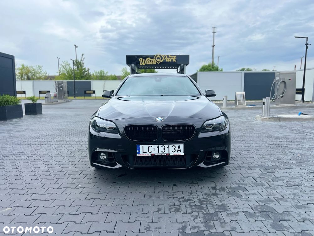 BMW Seria 5 550i xDrive Sport-Aut Luxury Line - 2