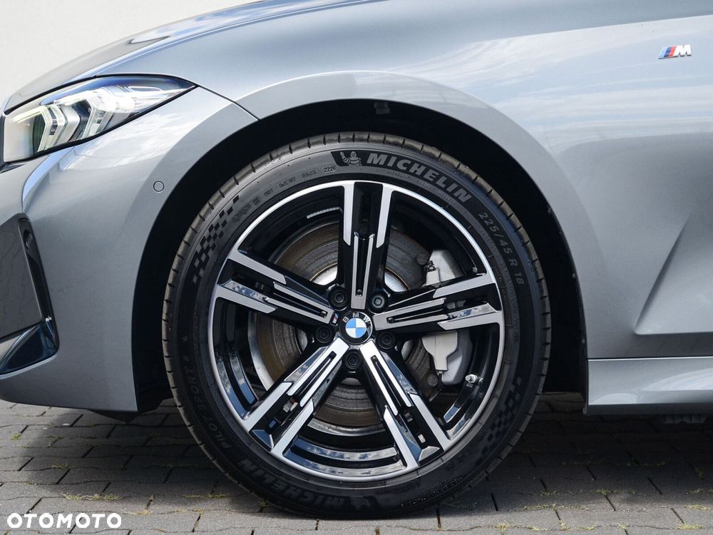 BMW Seria 3 330i xDrive M Sport sport - 7