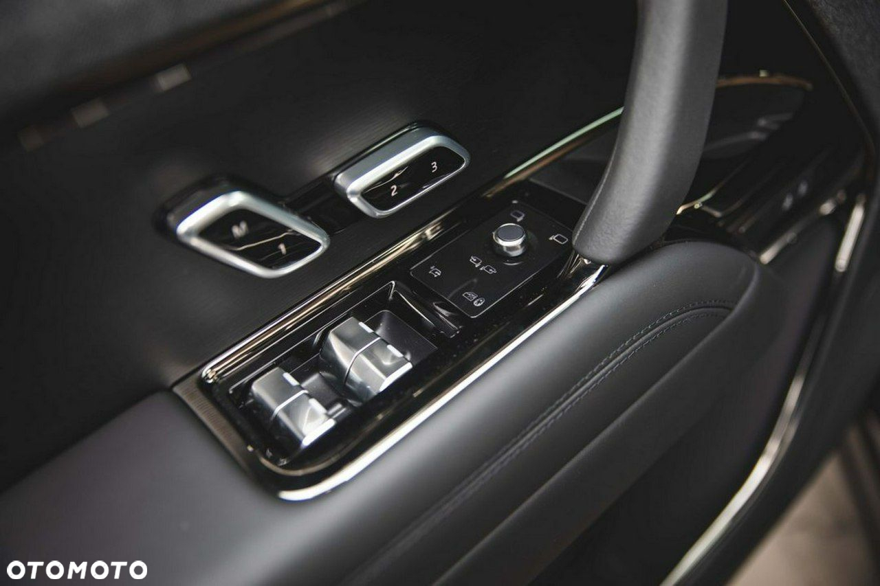 Land Rover Range Rover Sport - 12