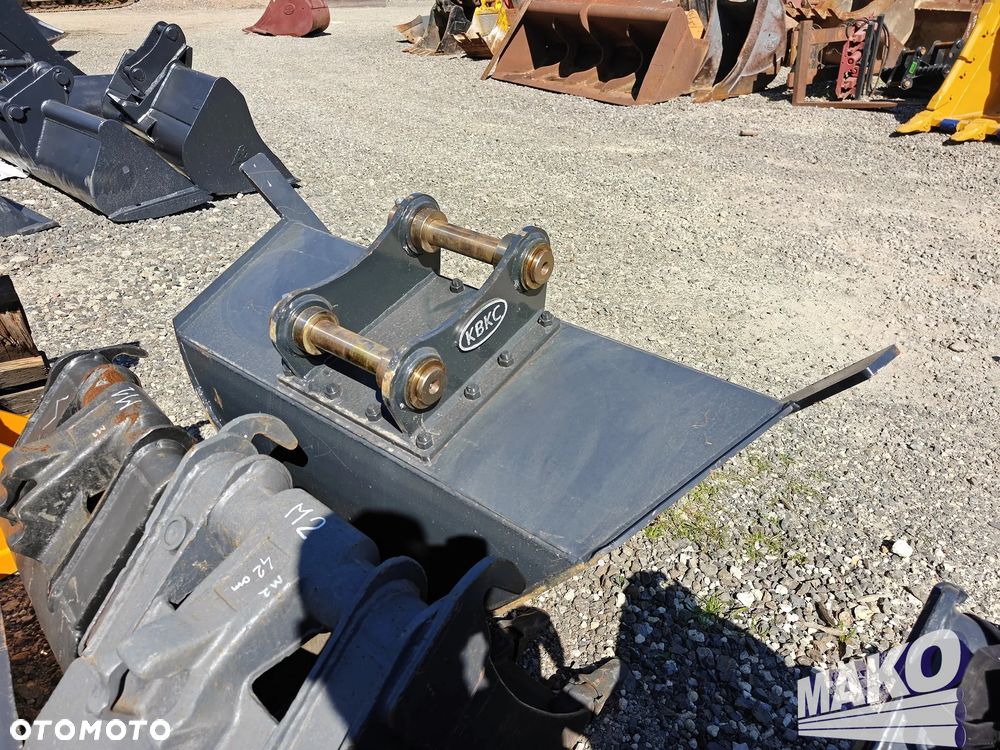 NOWA Łyżka trapezowa KBKC TB-50 110-35cm do koparki Miller fi 45 - 3