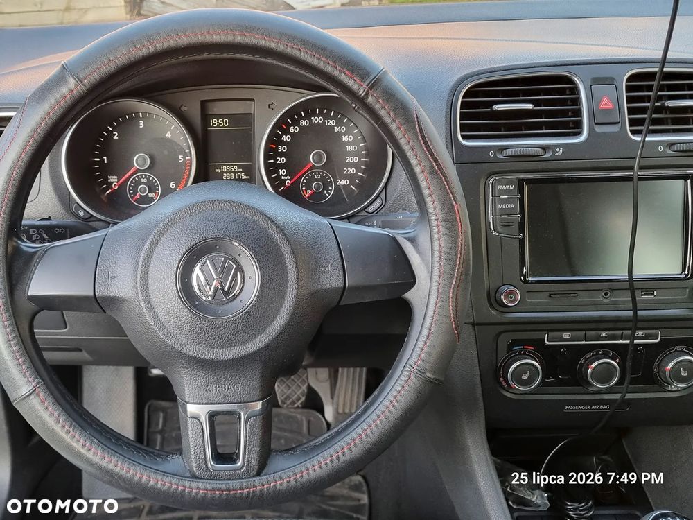 Volkswagen Golf 1.6 TDI Comfortline - 14