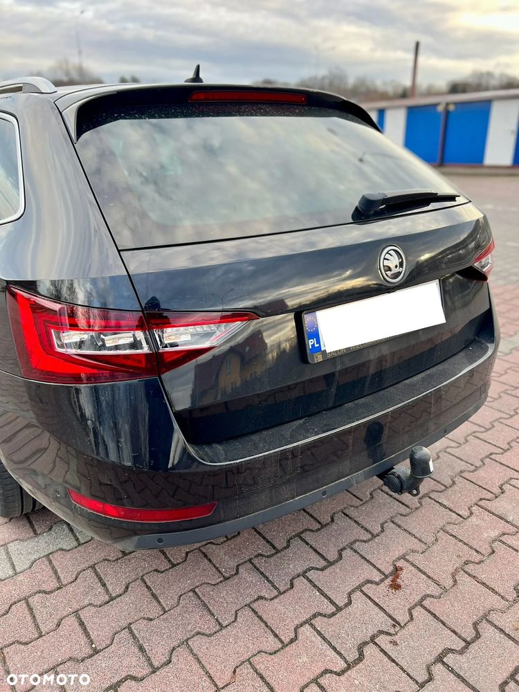 Skoda Superb 2.0 TDI L&K DSG - 10