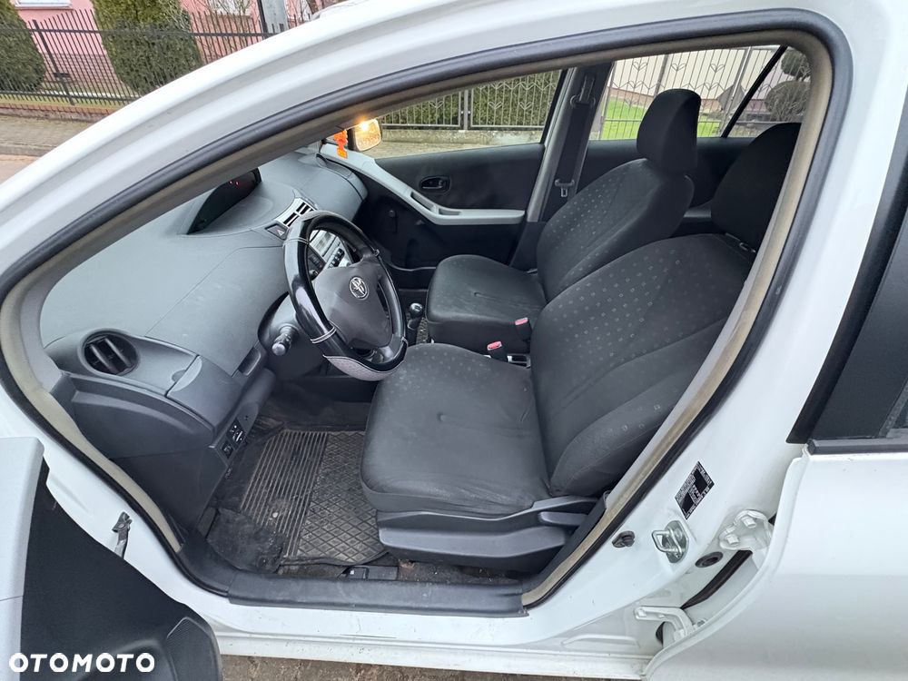 Toyota Yaris 1.0 Luna - 10