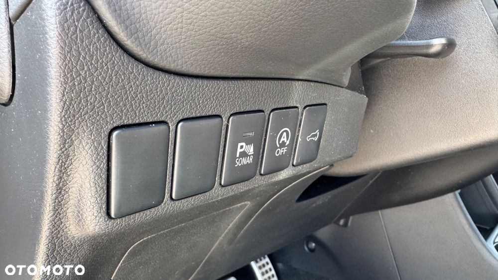 Mitsubishi Outlander 2.0 4WD Invite - 25