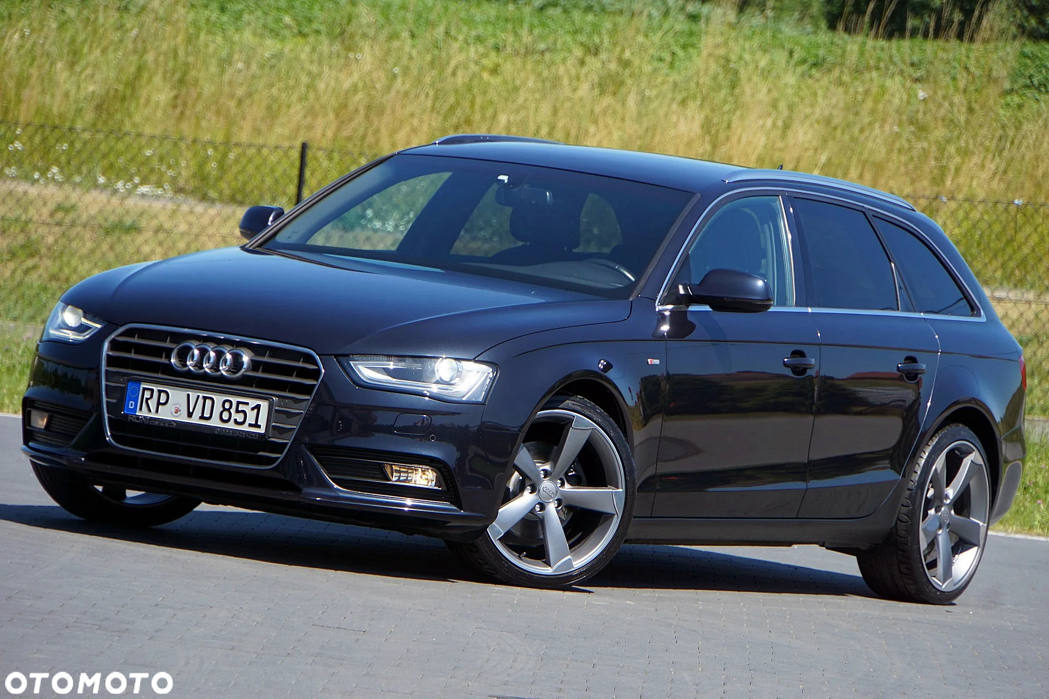 Audi A4 Avant 2.0 TDI ultra sport - 2