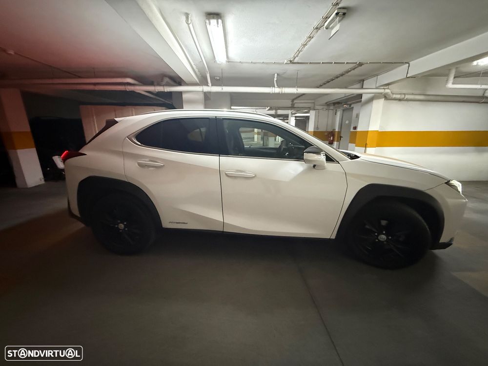 Lexus UX 250h Executive+ - 5
