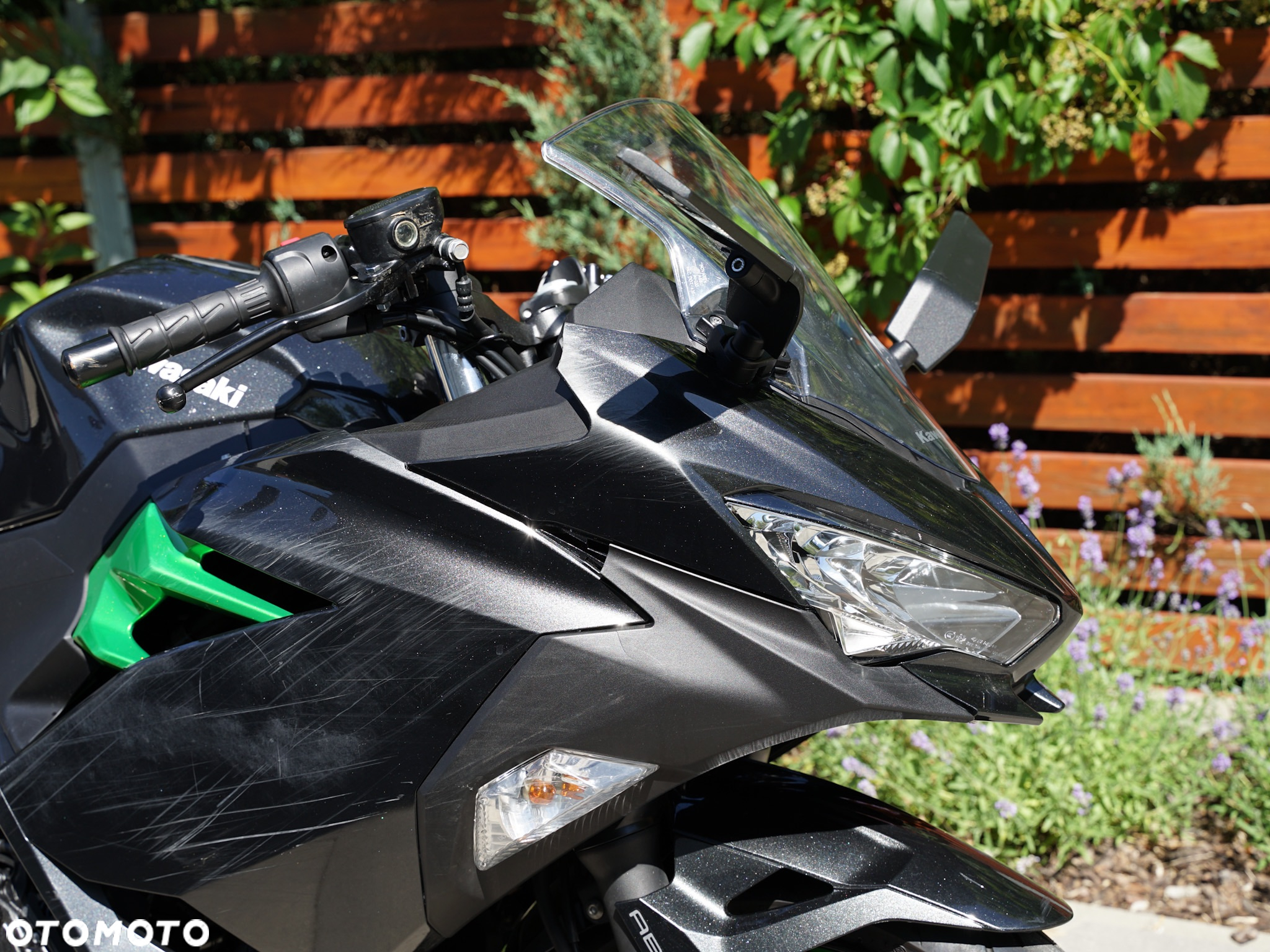 Kawasaki Ninja 400 - 10