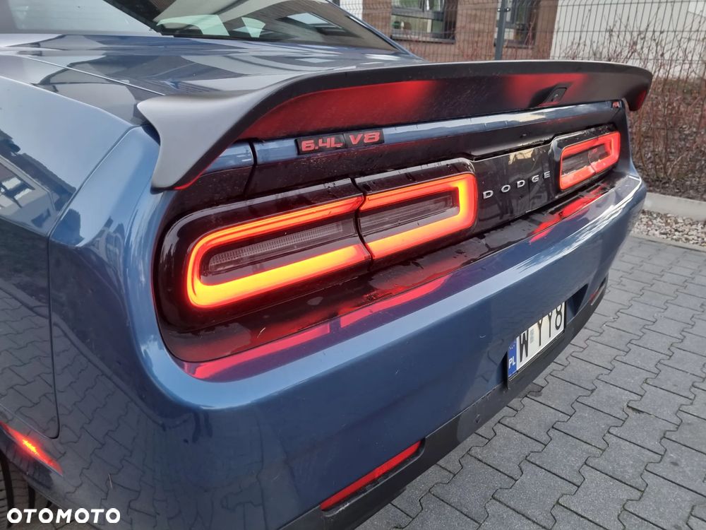 Dodge Challenger 6.4 Scat Pack - 6