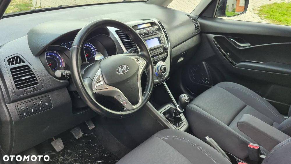 Hyundai ix20 1.4 Sonderkontingent - 8