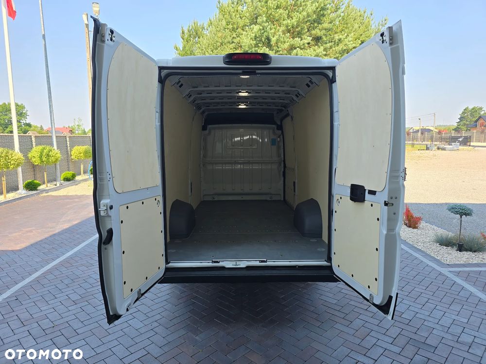 Fiat DUCATO L4H2 MAXI KOŁA16 Cali SILNIK IVECO 2,3 140KM 85 Tyś km SERWIS DO OSTATNIEGO Km ASO FIAT SALON POLSKA BOGATA OPCJA WYPOSAŻENIA  TEMPOMAT KAMERA COFANIA AIR-BAG x2 KLIMA - 16