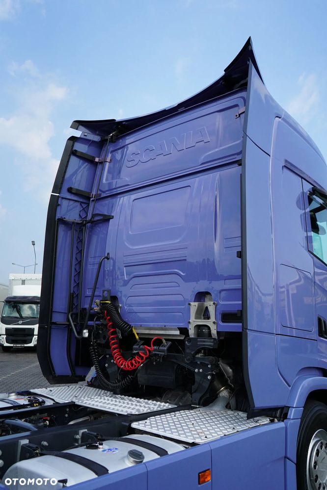 Scania / S 590 / V 8 / E 6 / ACC / BOOGIE / 3 OSIE / RETARDER / DMC 80 000 KG / JAK NOWA - 40